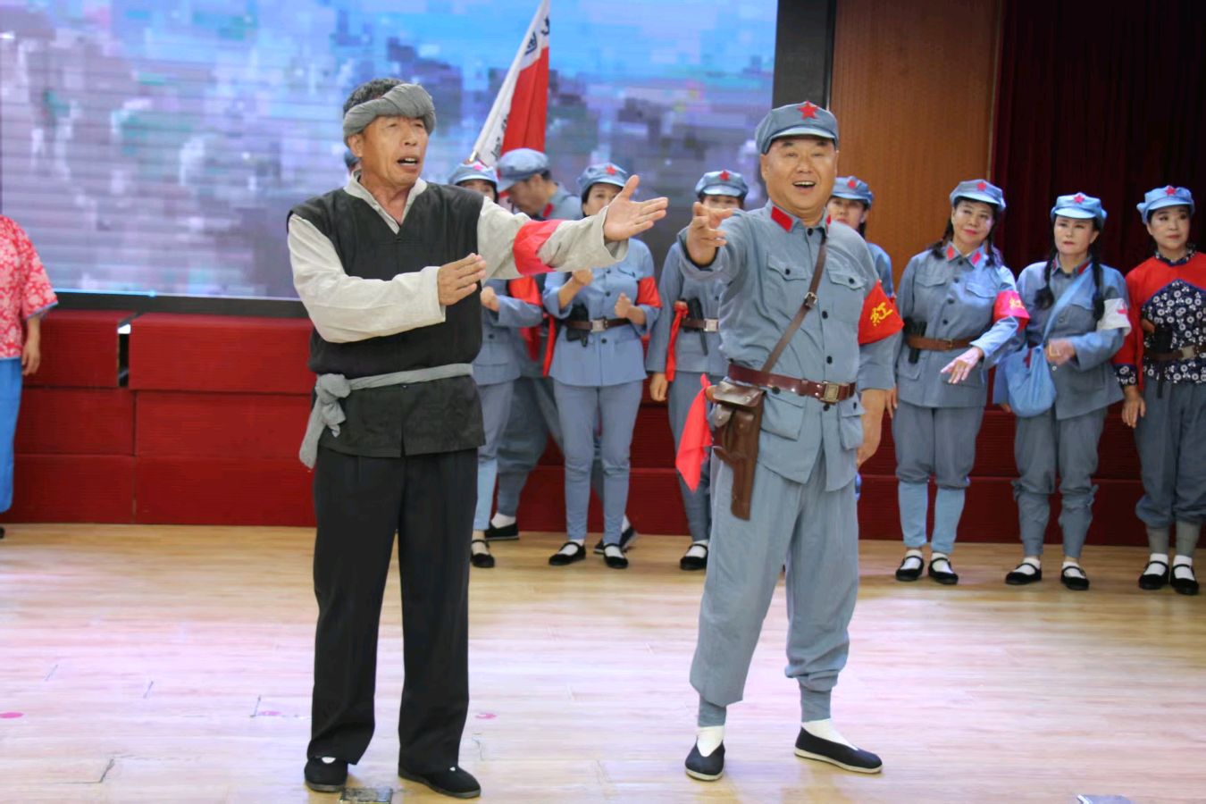 传承红色基因 厚植爱国情怀——纪念红军长征胜利90周年文艺汇演 演出单位：吉林儒商联合长春市国防教育促进会以及中信社区（图4）
