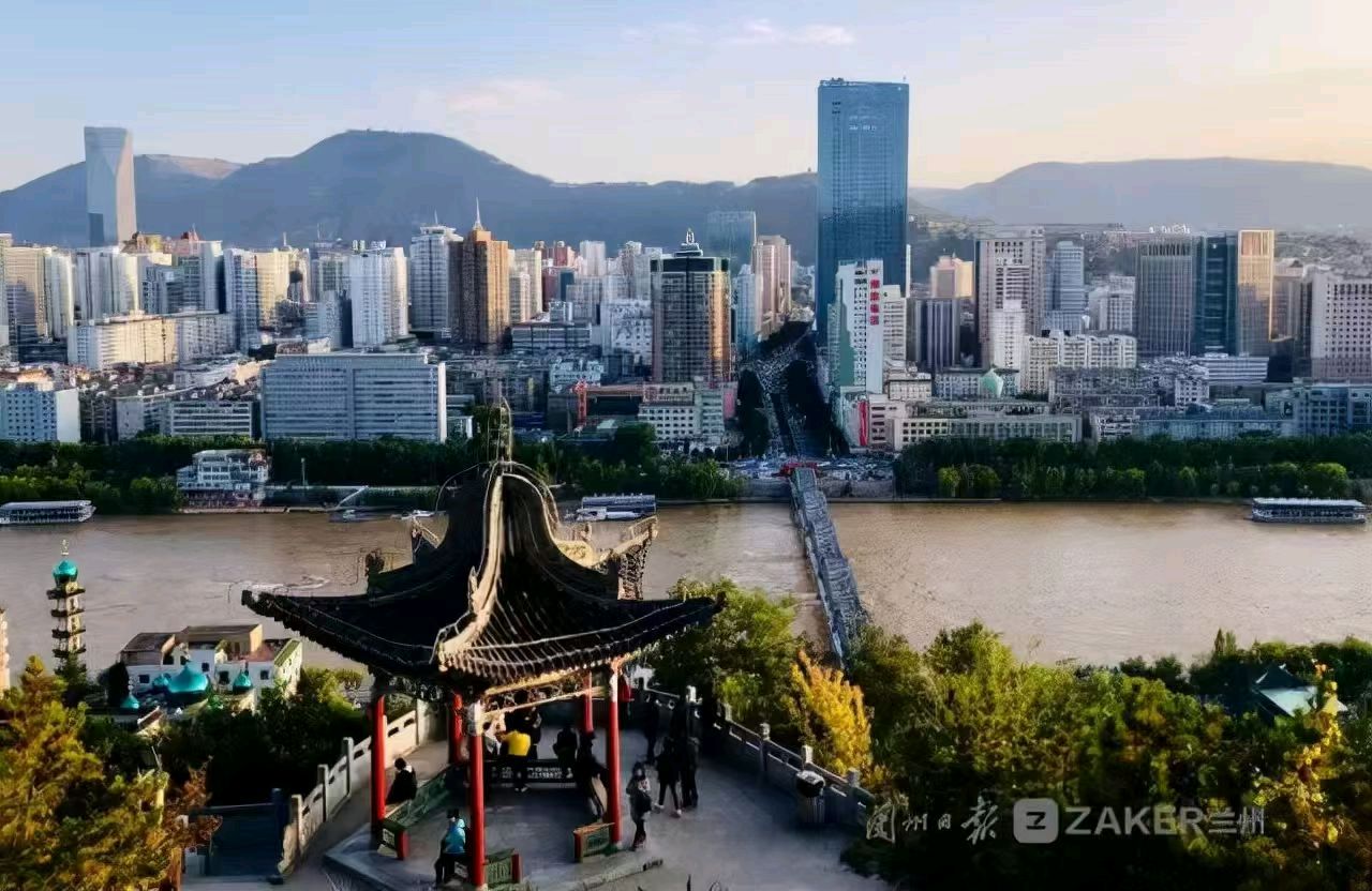 【都市头条成都文苑编辑部】主编周原翁;诗文作者秦牛.何俊锋.屈军强.刘忠良.楊烈焰.翟功印.王兵.叶再.肖乃生.李根乾.(图27)
