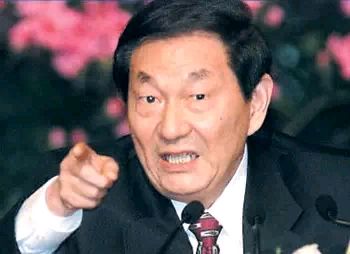 【都市头条成都文苑编辑部】主编周原翁;诗文作者秦牛.何俊锋.屈军强.刘忠良.楊烈焰.翟功印.王兵.叶再.肖乃生.李根乾.(图37)