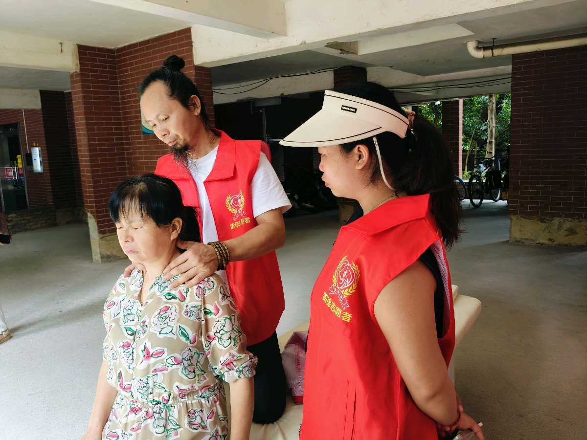 暖心公益进社区！雷锋驿站东莞站开展社区便民康养服务（图5）
