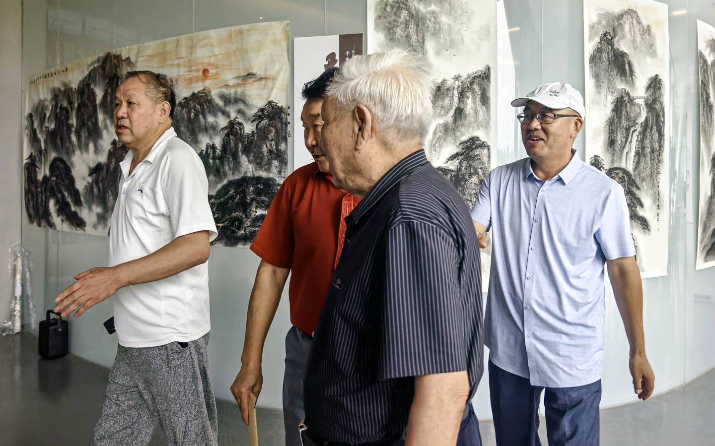 【中国文摘】著名画家李庆新院长画展开幕式摄影集锦（展期8月15日～27日）