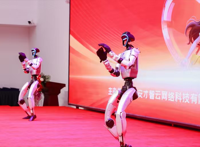 【就业指导专栏63】《赋人之心·心智致远》—— 2026第三届818人力盛典峰会在西安盛大举行 图/文：陕西城乡劳动就业报杨永忠（陕西西安）（图4）