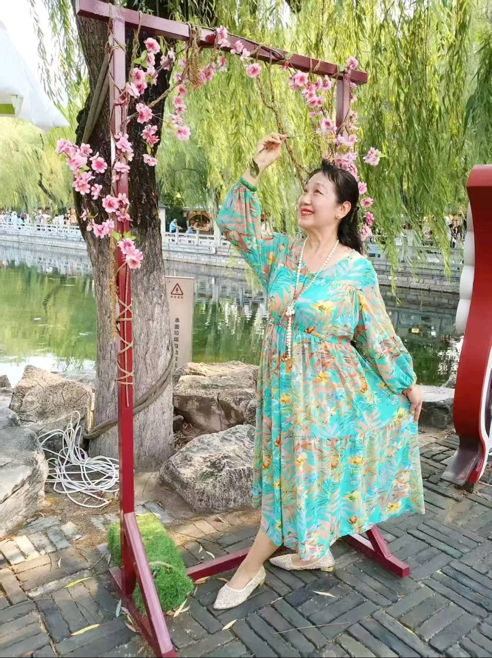 七绝·华夏中国（ 中华新韵 ）藏头诗 作者/周凰（图4）