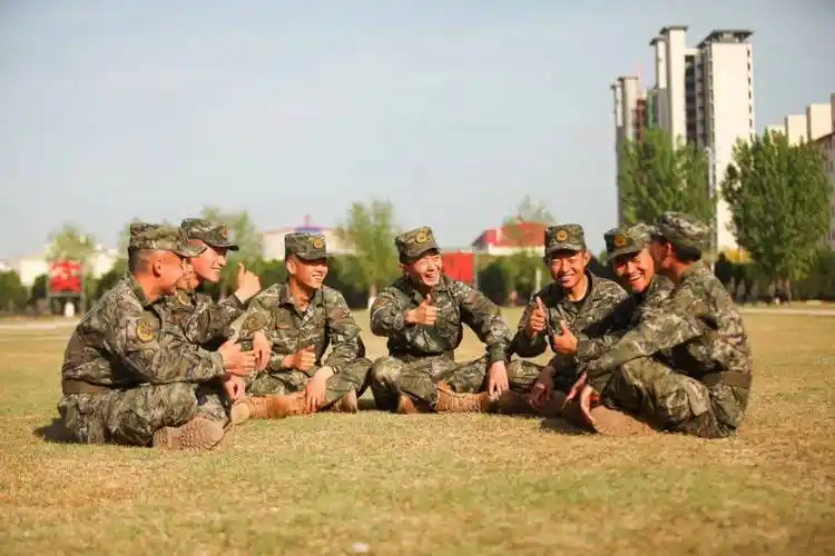 一曲《兵哥哥》，满湖深情意: 赞张文霞老师达活泉畔的精彩演唱【作者·张光泽】（图3）