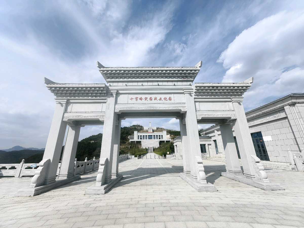 【诗词文旅】七律·参观左权县感记 作者：董俊青（青海西宁）（图2）