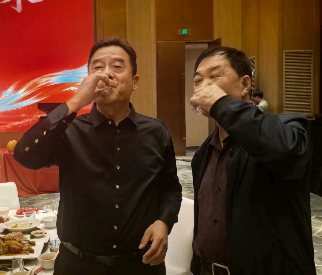 【新店开业特刊】张富贵：蜀水凝香佳酿飘香盈未央.长安聚雅和美传韵醉三秦——热烈祝贺西安白晓东“观云澜五粮液浓香酒体验馆”启新章暨开业盛典宴会掠影•都市头条发布！（图119）