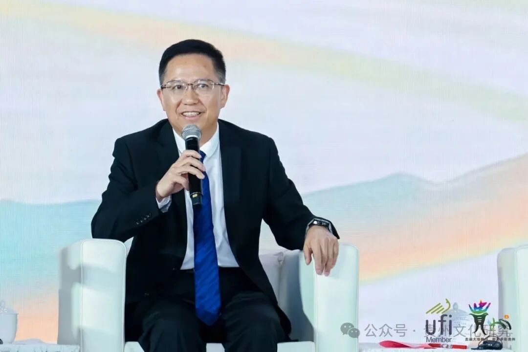 悲智双运 大放光明悲是明察,智是决断。阳明对机说法,攻心为上,顺势御马,化敌…《赓续师者初心,师爱温暖校园》中澳实验学校举办庆祝第42个教师节暨表彰大会(图9)