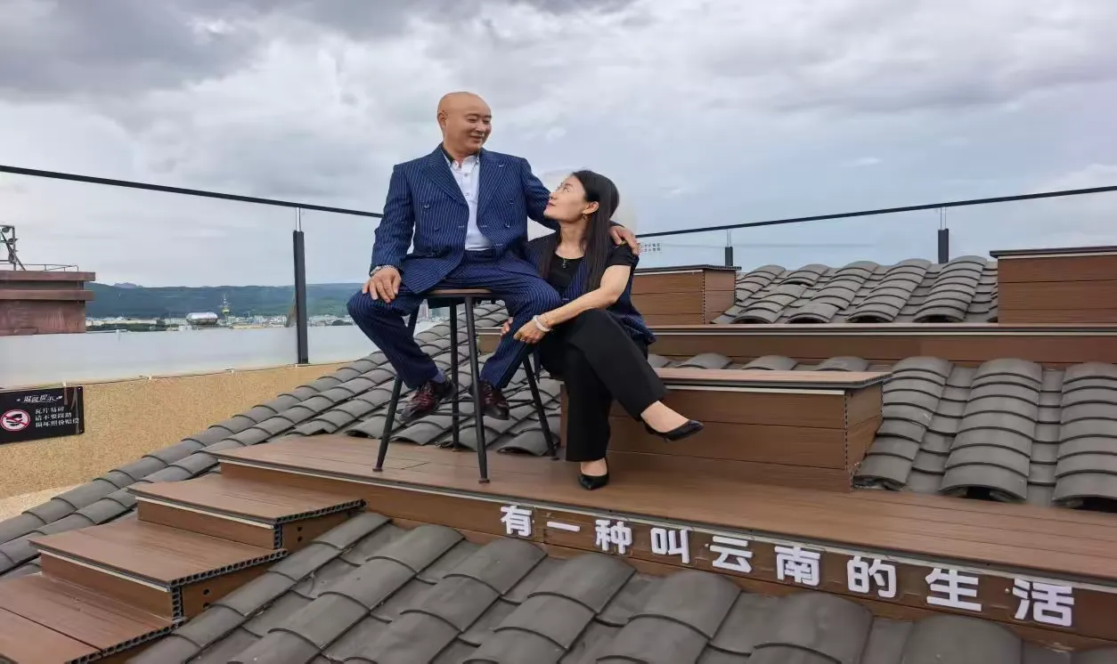 简篇-半生守国宝 赤心续文脉—民间藏家邓大平护持唐寅《钱塘景物图》纪事