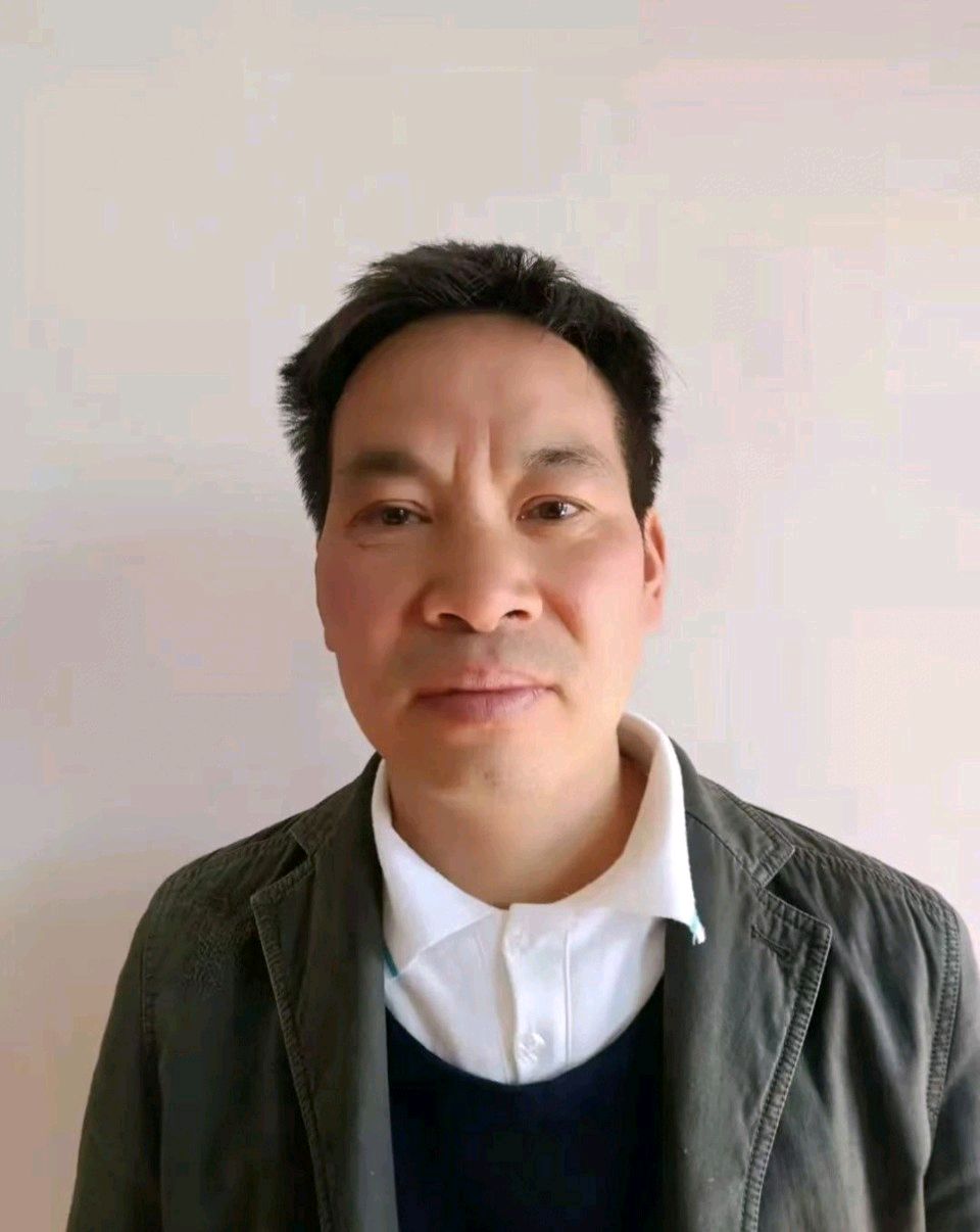 【签约作家】周军晖‖不跪的野草(外一首)总第5期(图2)