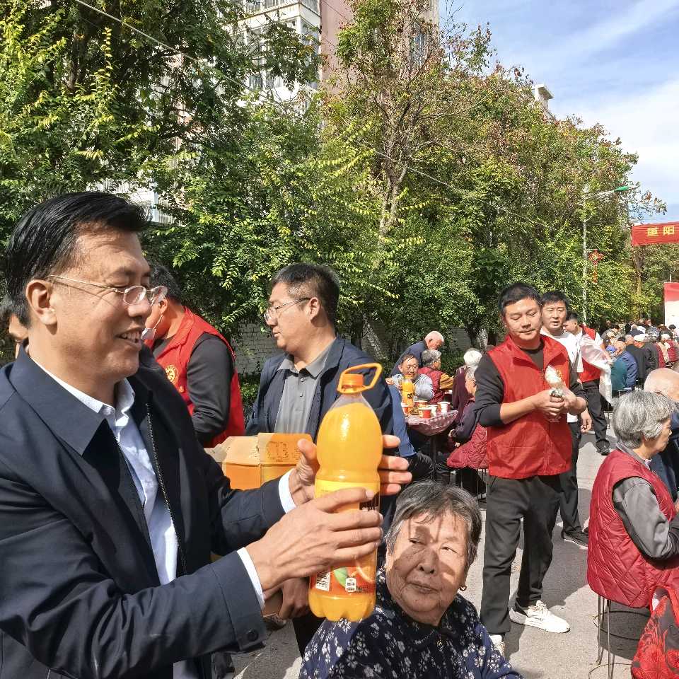 【燕赵文学】岁岁重阳暖桑榆，食堂温情惠乡亲——西北留村重阳敬老暨养老助餐点周年庆典活动纪实（河北/张喜魁）（图2）