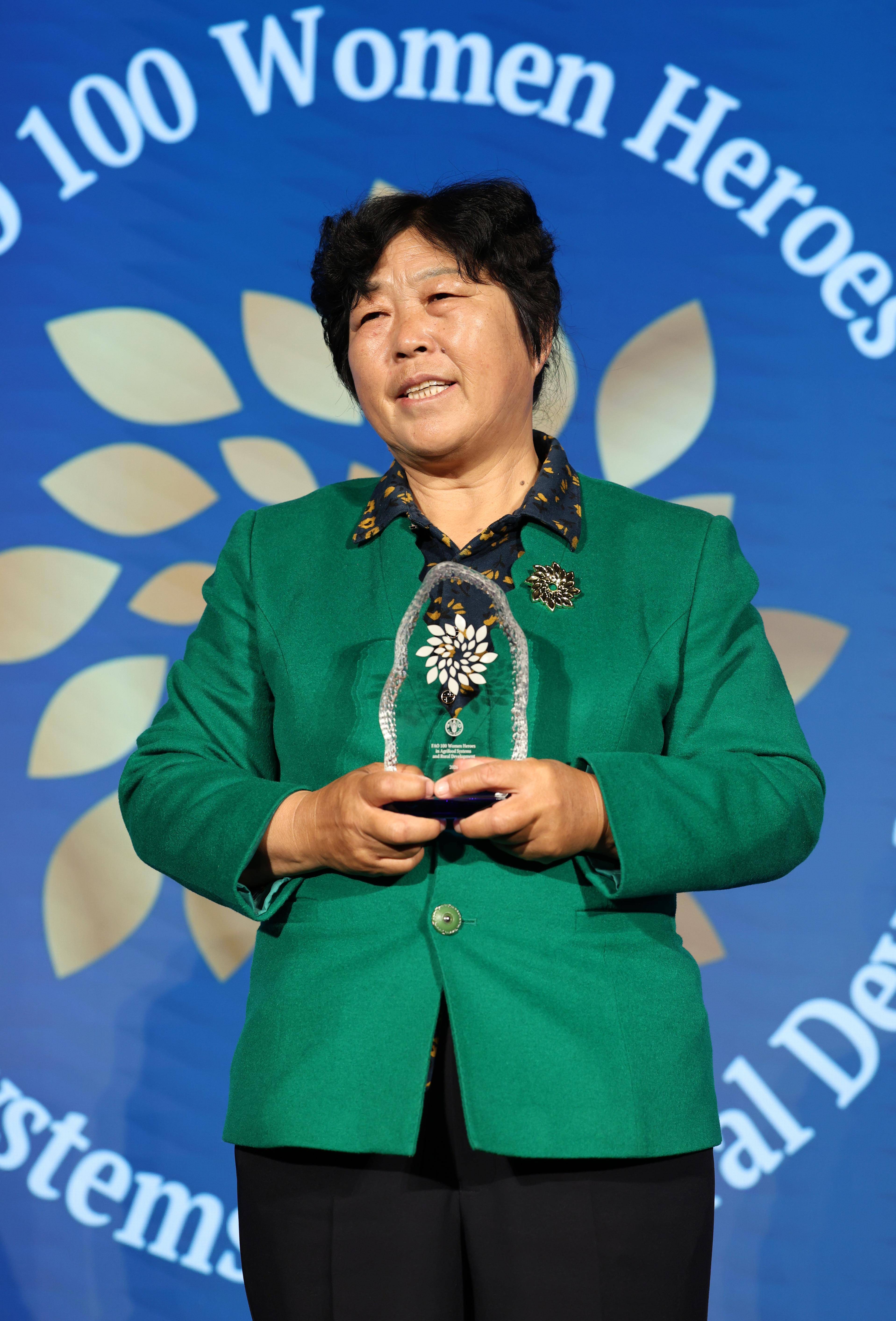 徐茂林诗选:大地的女儿——殷玉珍女士获联合国奖项有感