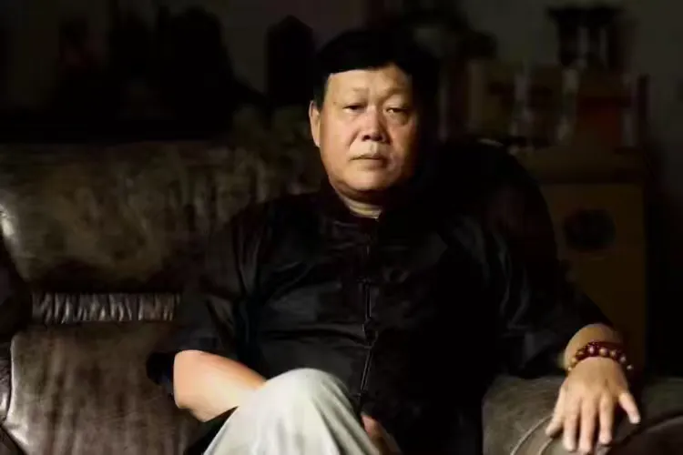 《中国当代艺术领军人物》——名家李君