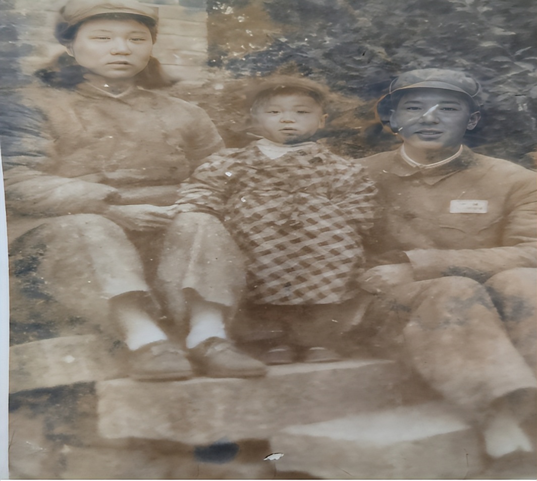 烽火铸丹心,百年守本色—— 访百岁老兵、莱芜机关幼儿园奠基人李震//魏佑湖(图5)