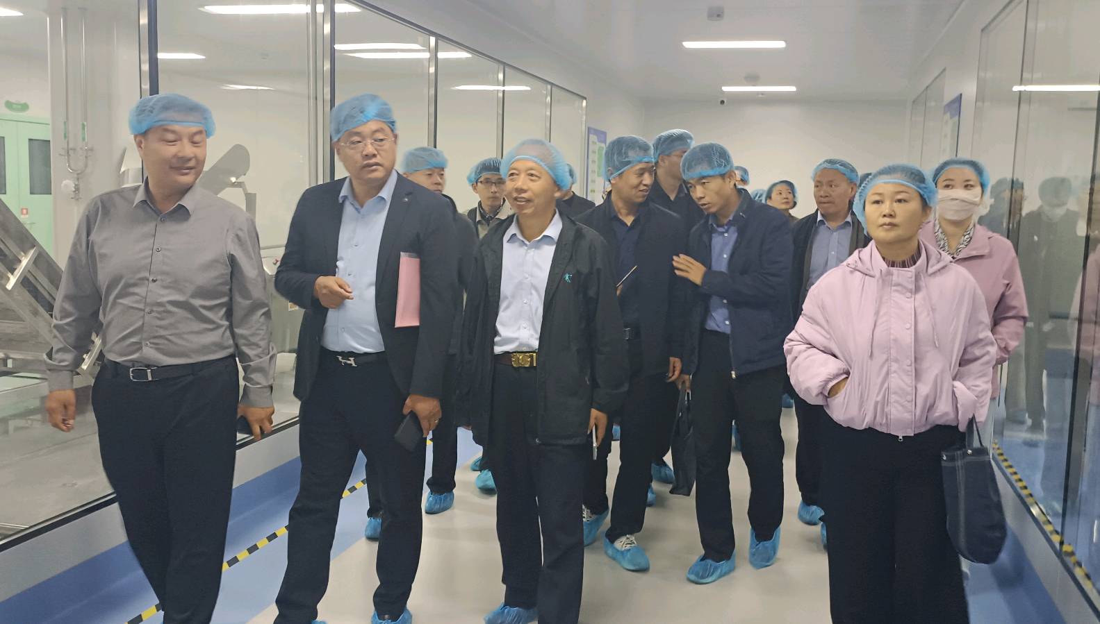 食安聊城|沉浸式体验查食安 零距离感受守底线—— 我市开展2026年食品安全宣传周“一日食安员”沉浸式体验暨食品实验室开放日活动(图2)