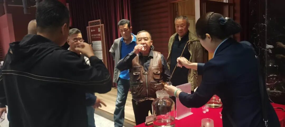 鼎阅荟作品展092:寻根泉源 品味泉香——老友相约,走进趵突泉酒业.泉香酒庄(图15)