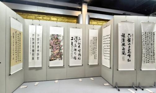 纪念红军长征胜利90周年书画作品展在京开幕(图9)