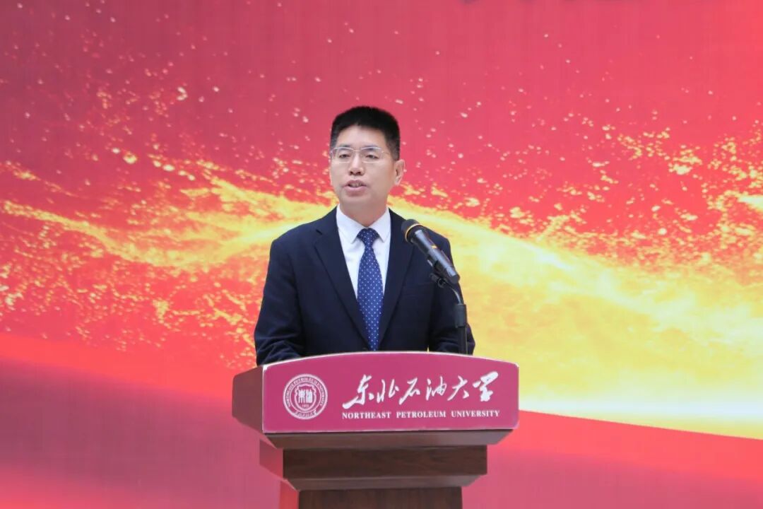 全国首个石油文学版本馆落户东油——中国石油文学版本馆建成投用大会召开(图2)