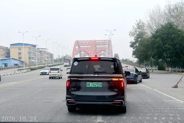 南都车友会携手一汽红旗南阳宛骏店试驾活动圆满举办(图3)