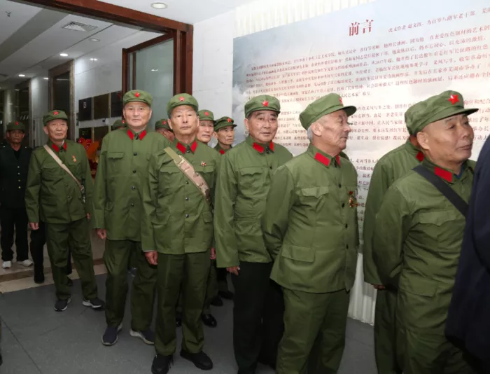 丹青绘峥嵘 薪火永相传——张振家长征油画展在合肥隆重开展(图8)