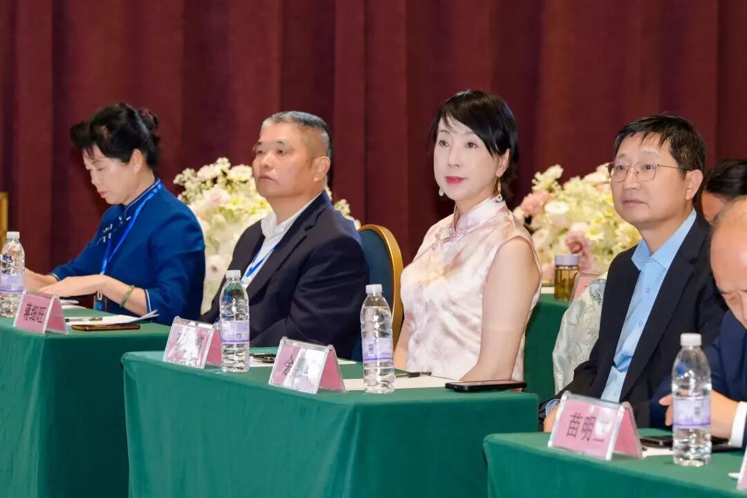 聚智靖安论芳香 整合疗愈启新程——世界中联芳香健康专委会年会暨整合疗愈研讨会圆满举行(图3)