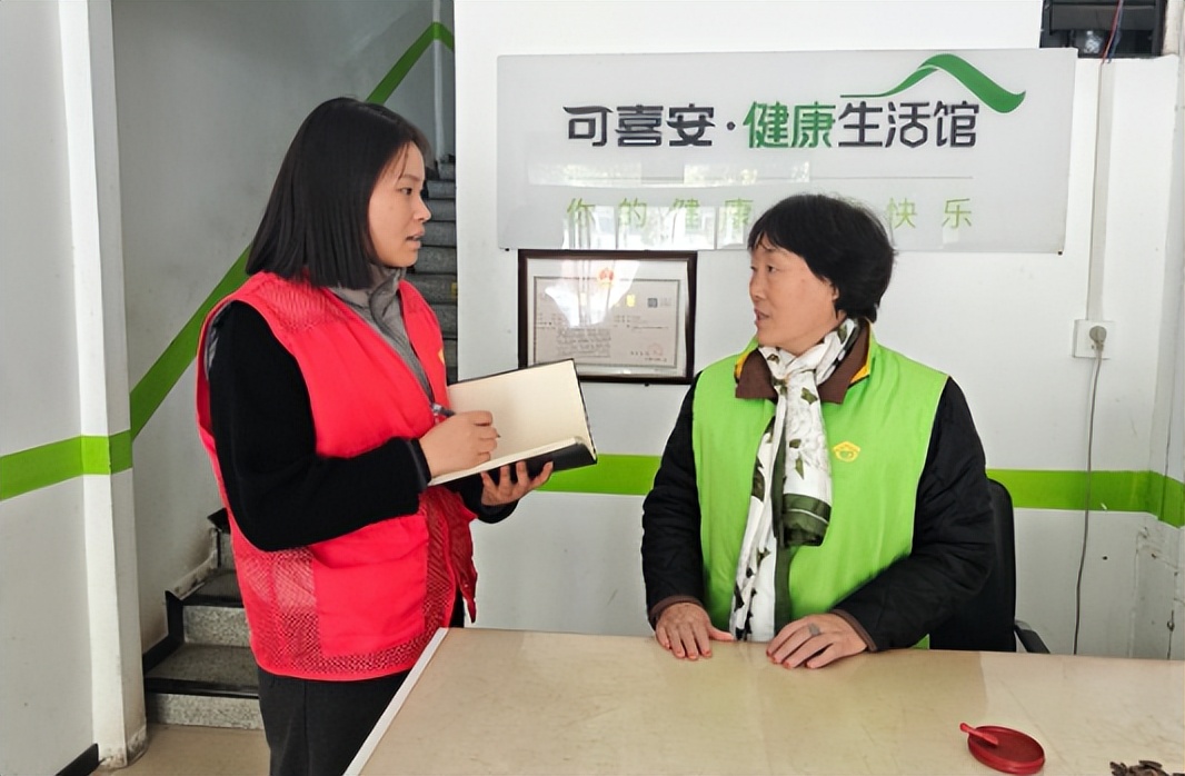 巩义市杜甫路街道安康社区开展用工信息采集工作