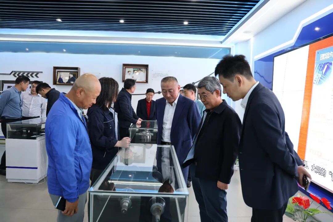 深圳市安徽商会江汉会长率院士专家企业家代表团赴淮南考察投资 助力家乡经济高质量发展（图5）
