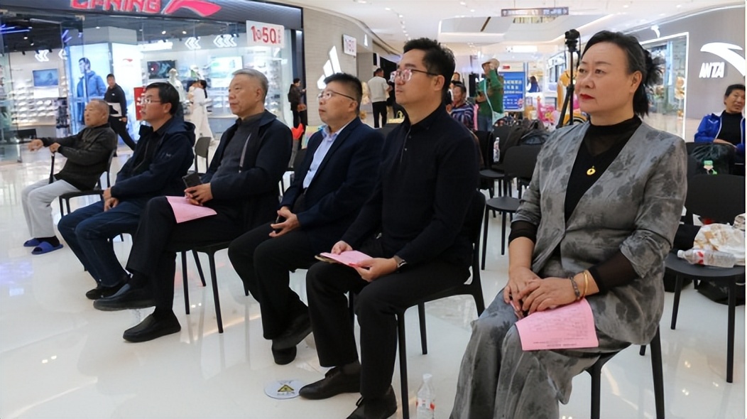 弘扬长征精神 奋进复兴征程——周村区纪念中国工农红军长征胜利90周年主题展演启幕(图2)