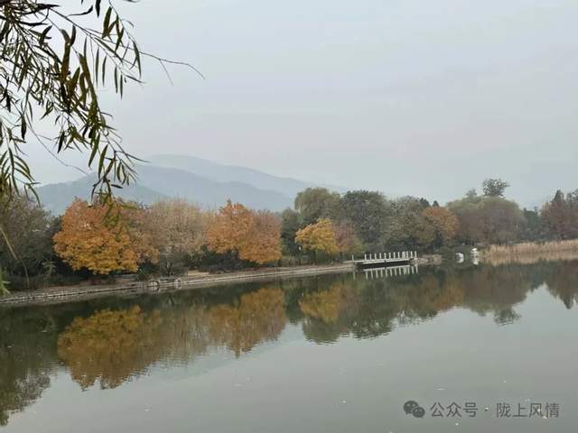 香山饯秋赋(萧毅)