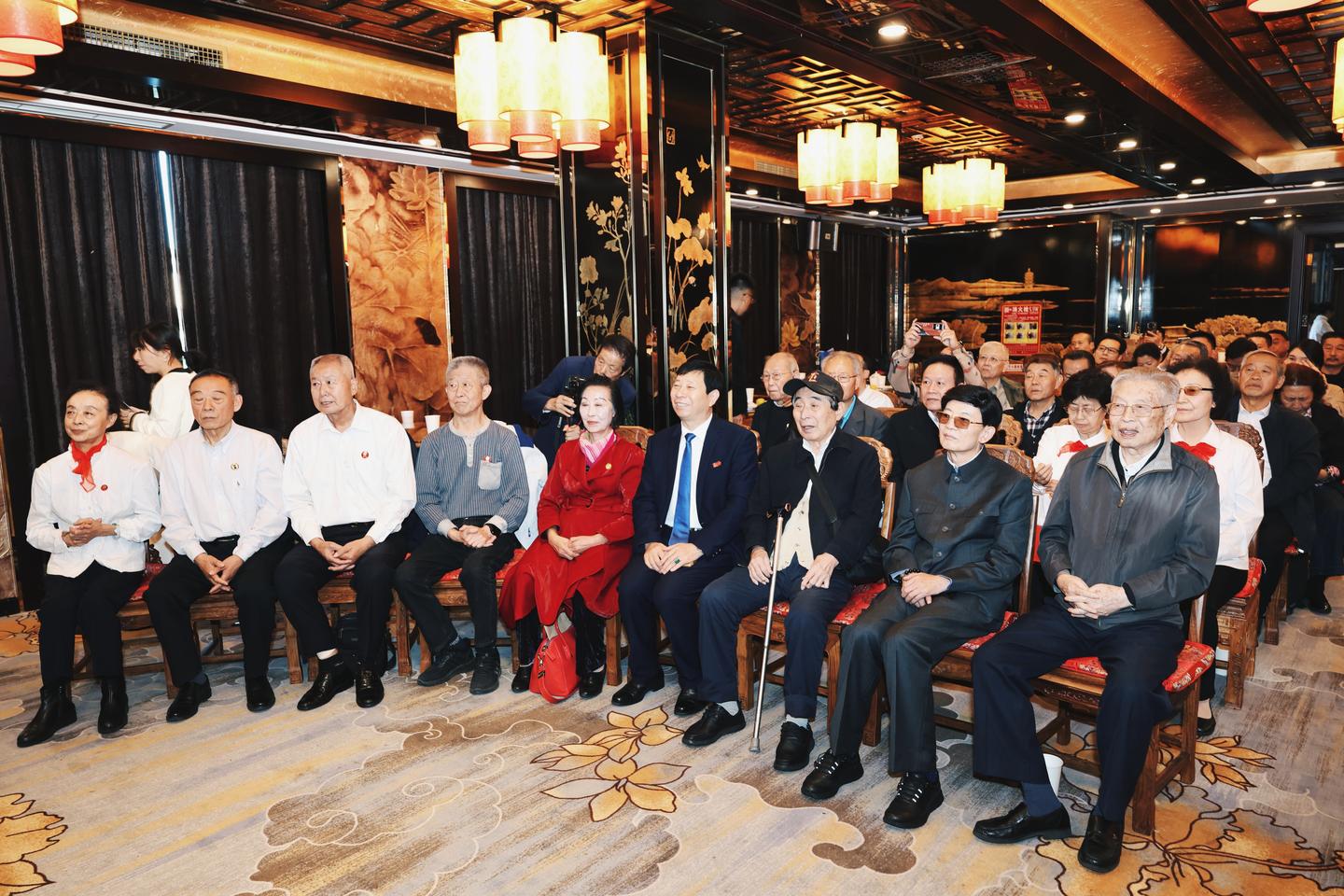 河南钧瓷大师李俊锋在北京开展艺术交流并接受媒体采访（图2）