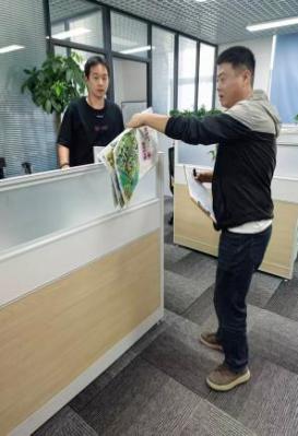 秋日市集暖意浓 便民服务送到家(记者 常魁星 通讯员 杨岩)(图20)