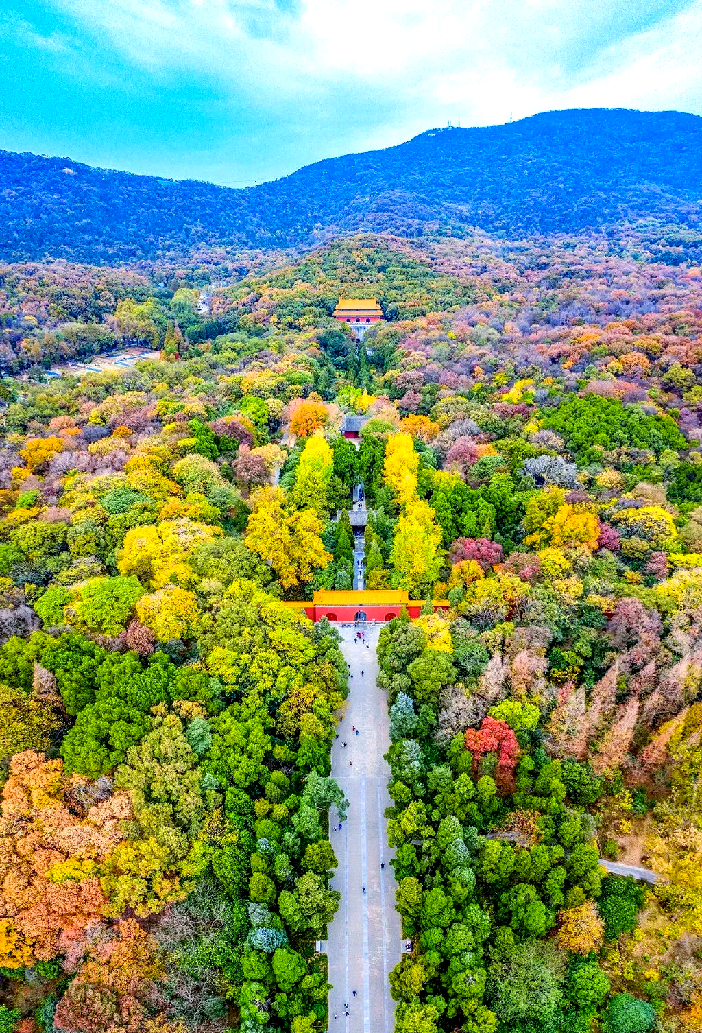 【中国雨巷文学社】北京头条 第4248期 诗歌《山那边》作者：辛道国 - 江苏南京