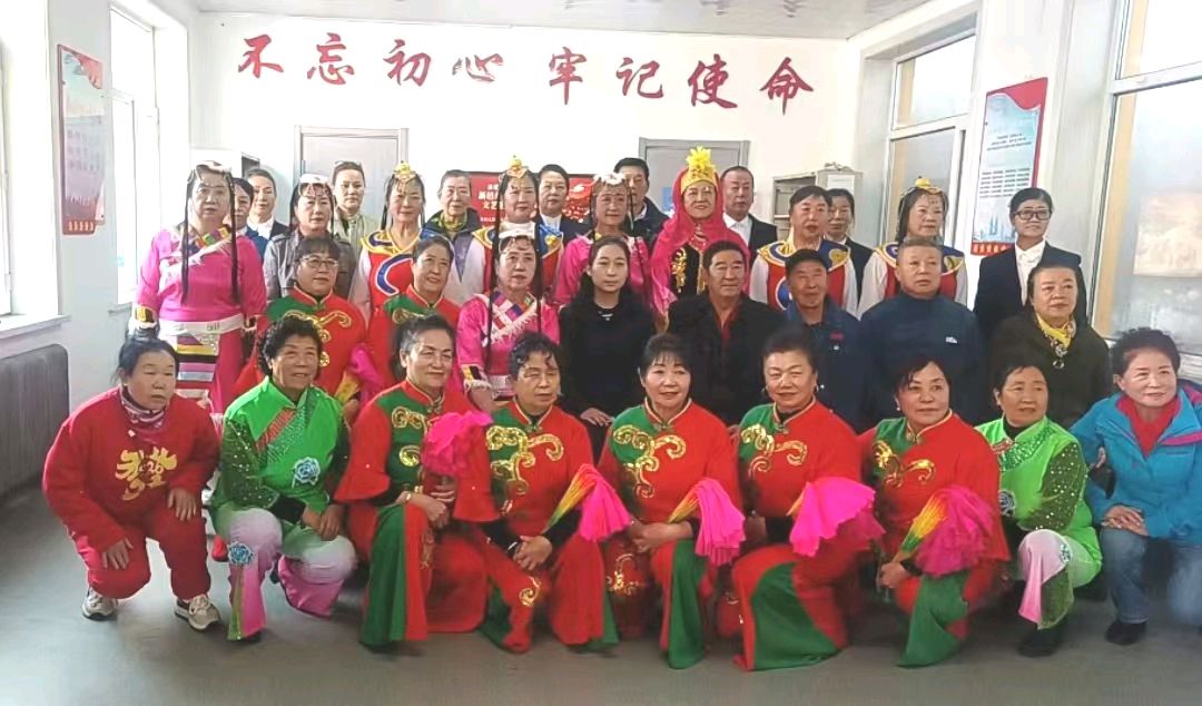 书香文艺进社区 共读同乐暖人心（图7）