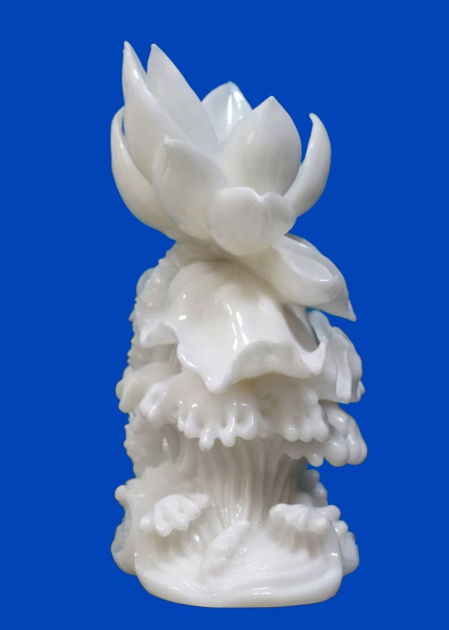 张亚雄雕刻汉白玉作品《净莲禅心》获飞天奖金奖入藏敦煌博物馆(图3)