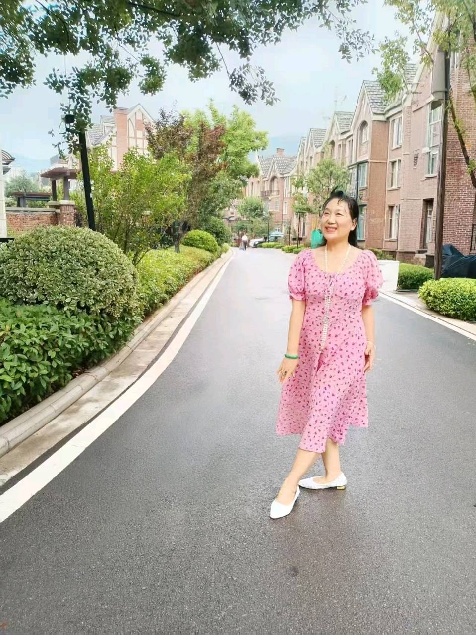 七绝·东方欲晓（ 中华新韵 ）藏头诗 作者/周凰（图4）