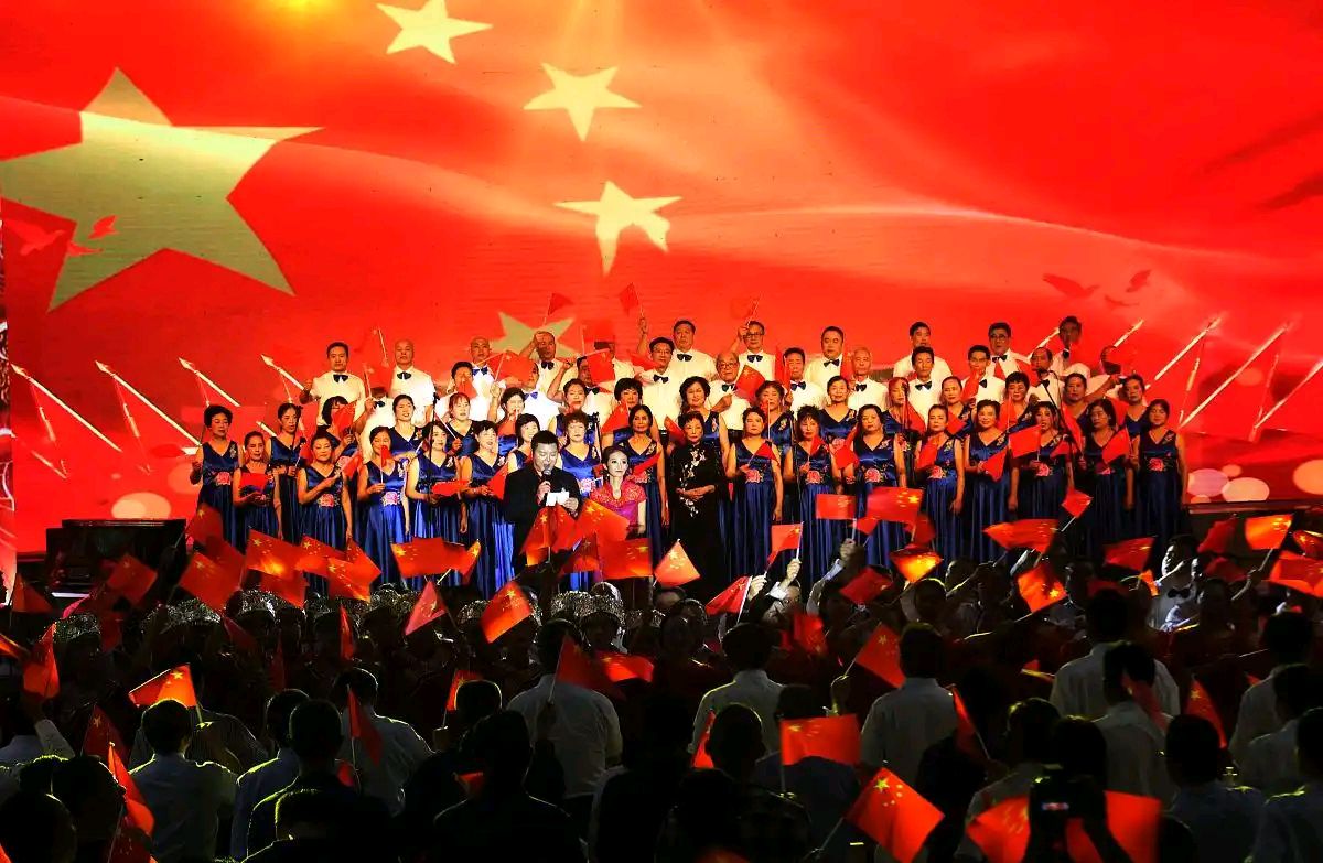 🇨🇳【中国诗人】第1819篇:我要为祖国歌唱//覃丽娟（广西）（图4）