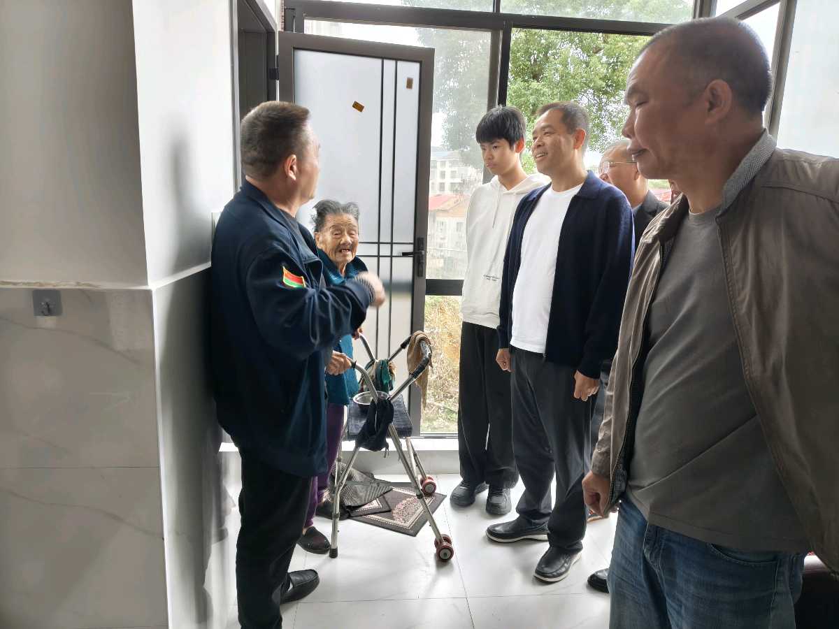 重阳殷殷敬老情 暖心关怀暖桑榆（图8）