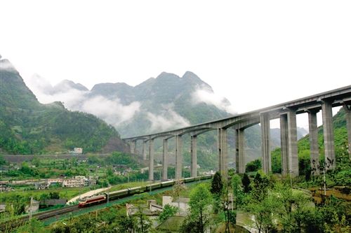 「报告文学」钢轨载初心 青春铸山河‖渝怀铁道线上的涪工青年奋进史诗（图26）
