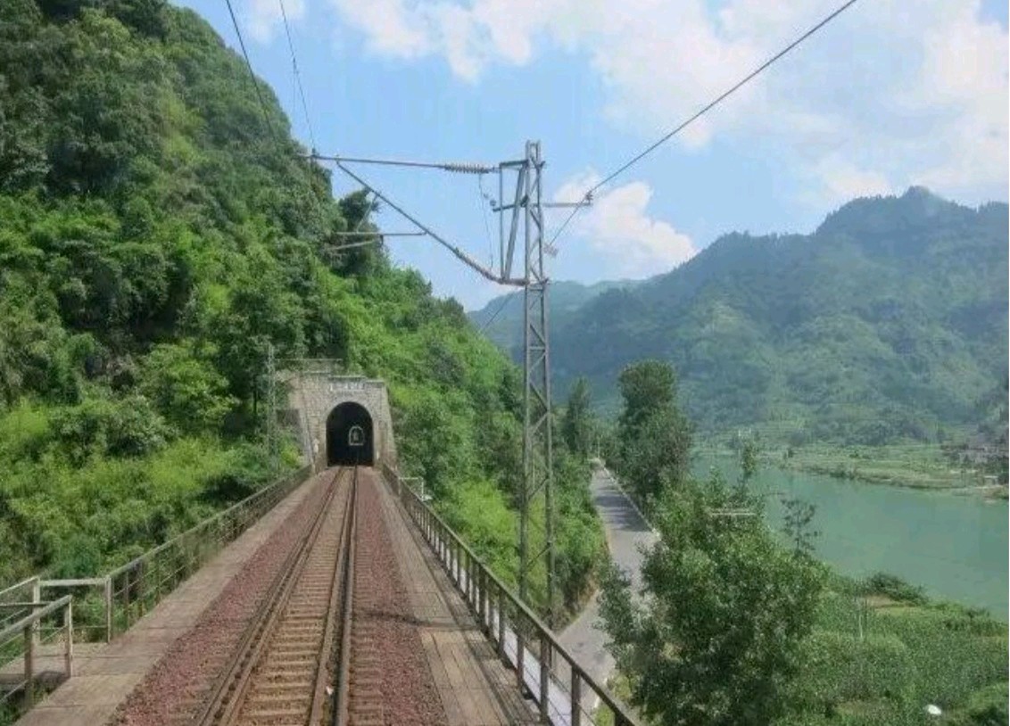 「报告文学」钢轨载初心 青春铸山河‖渝怀铁道线上的涪工青年奋进史诗（图32）