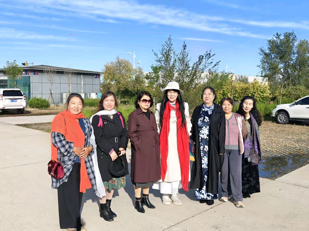 【都市头条向幸福出发编辑部】第17049期 金秋游湿地 诗赋颂重阳——沧州、黄骅、南大港三地诗友开展重阳湿地采风活动(图3)