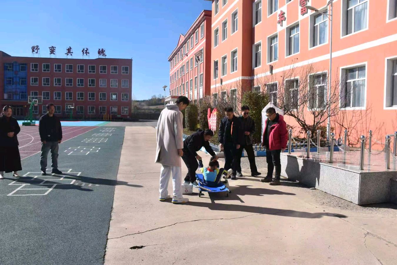 抚民中小学防震减灾疏散演练//申永志(图8)