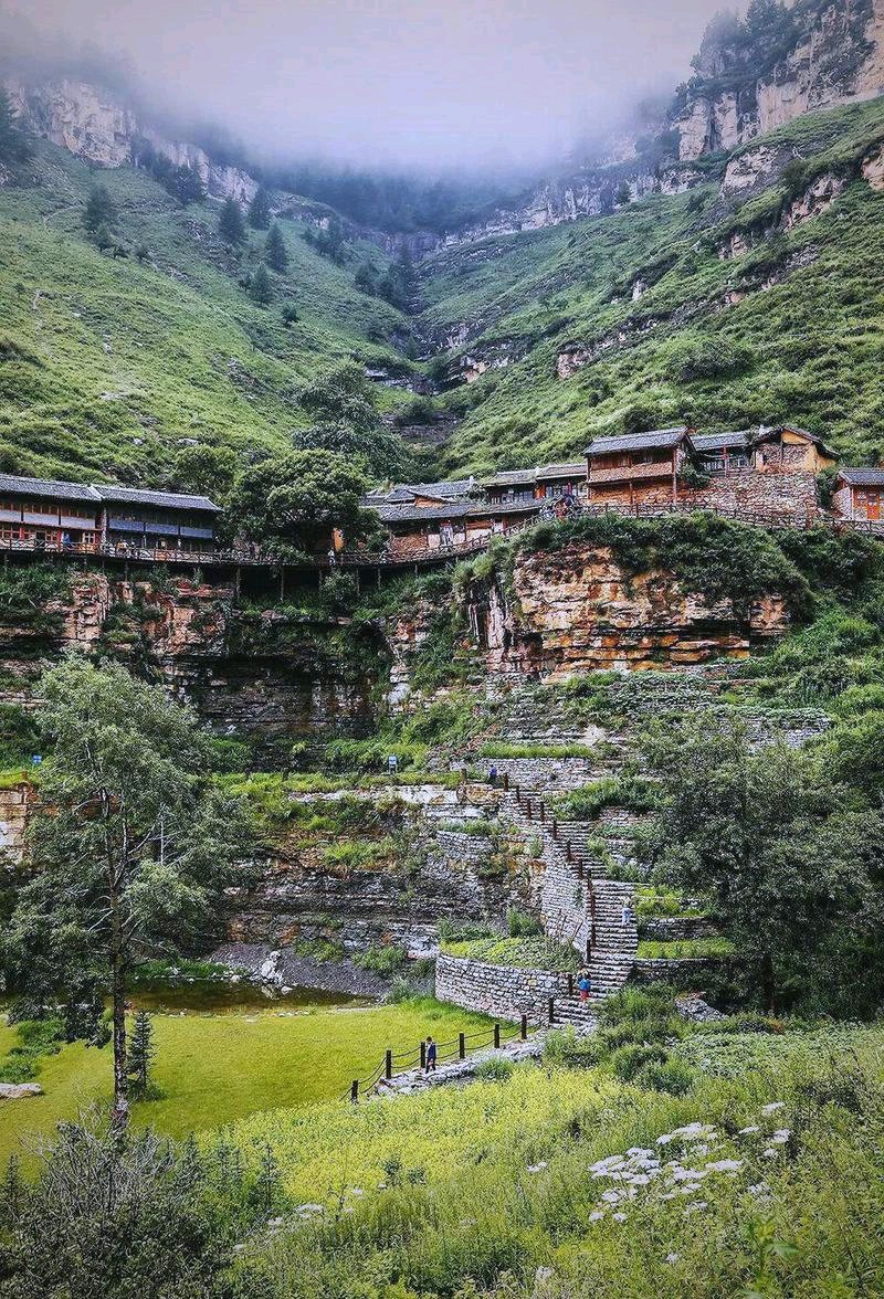 《七律：芦芽山景区》文/王巧英——内蒙古诗人（图2）