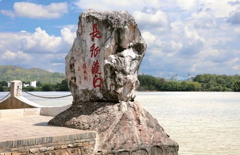 【纪念工农红军长征胜利90周年】大合唱《飞越大渡河》●四医大口腔医院合唱团●指挥:刘水 #红色经典歌曲 #世间风情