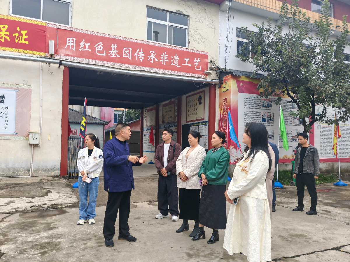 洛水秋深承圣脉 一灯薪火续仲景——洛阳仲景文脉师承大典圆满举行 张校笙纳徒赓续岐黄薪火（图6）