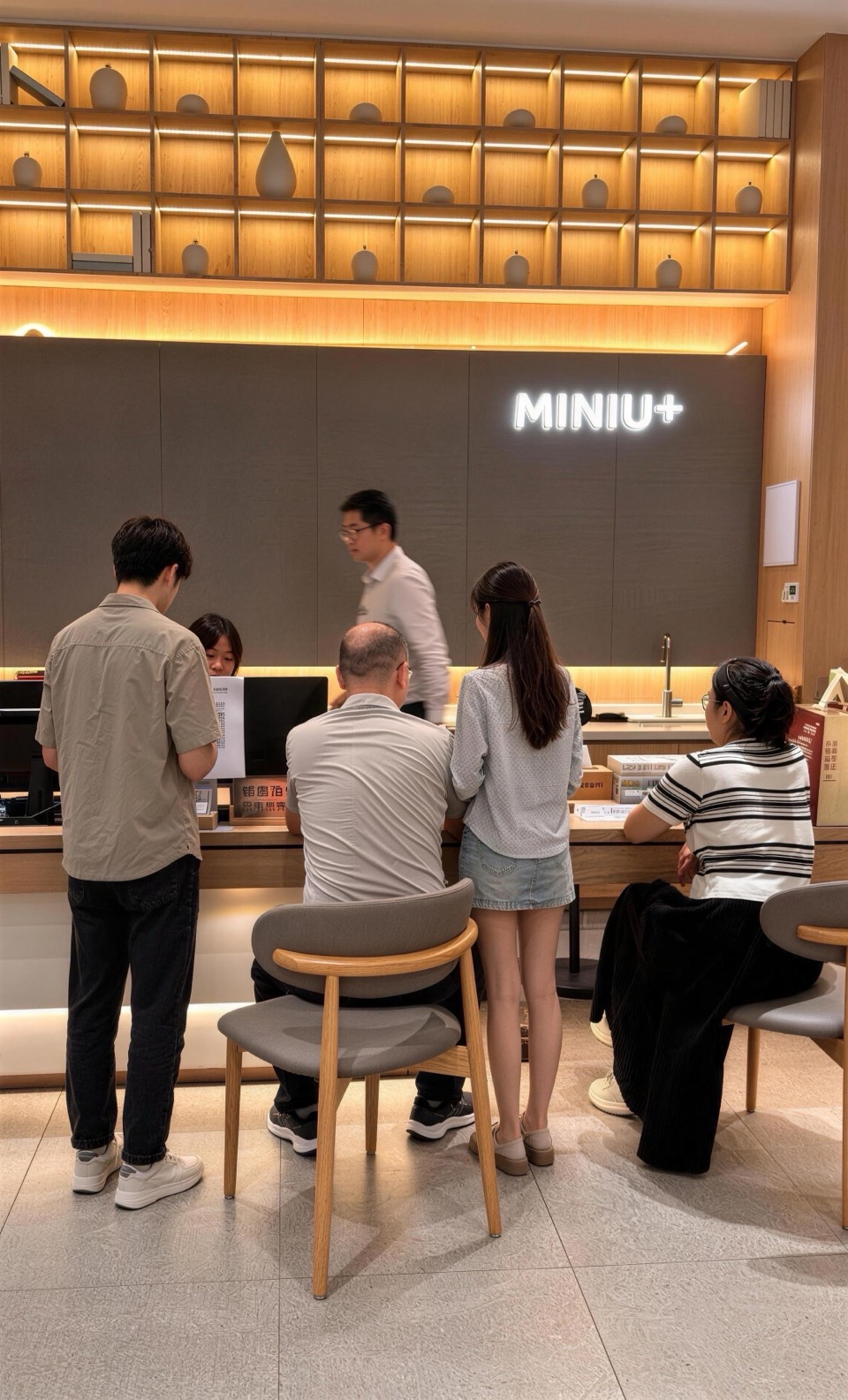 黔风踏远至 :红土遇知音——贵州村超嘉宾到访米尼优家酒店,共赴一场文化之约(图2)