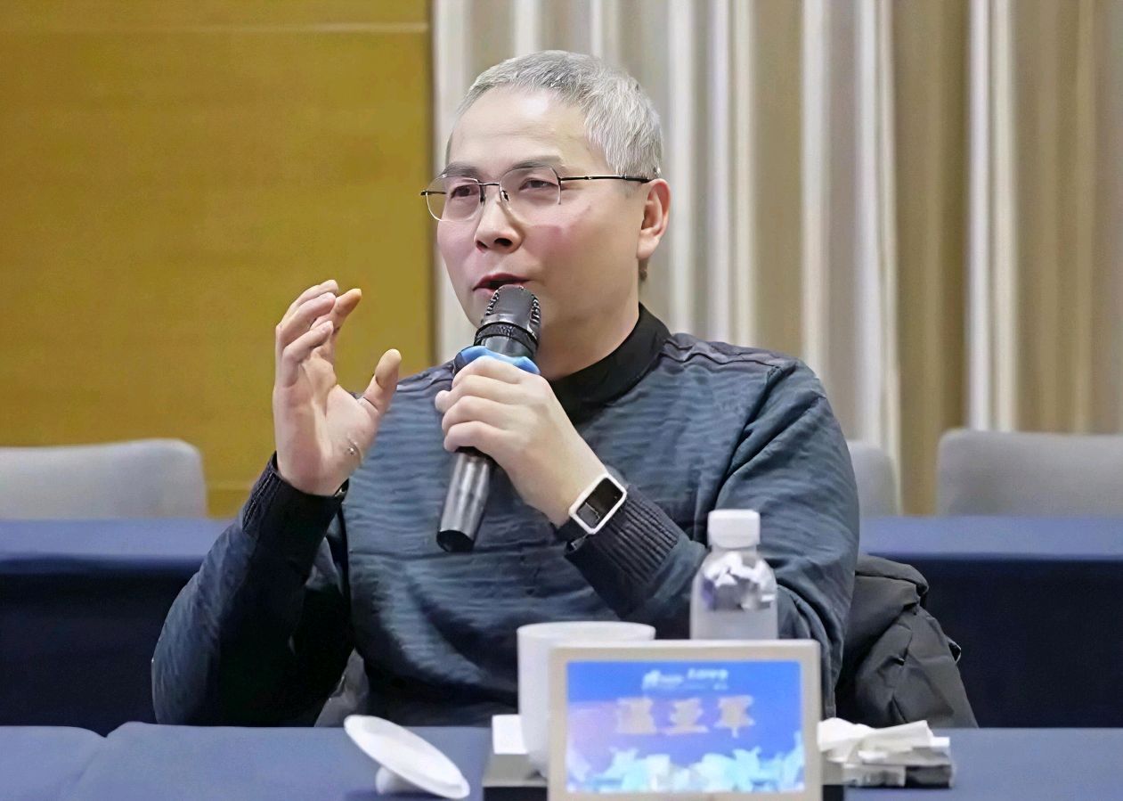 温亚军,一个文学陕军励志传奇偶像的崩塌 杂文/李含辛