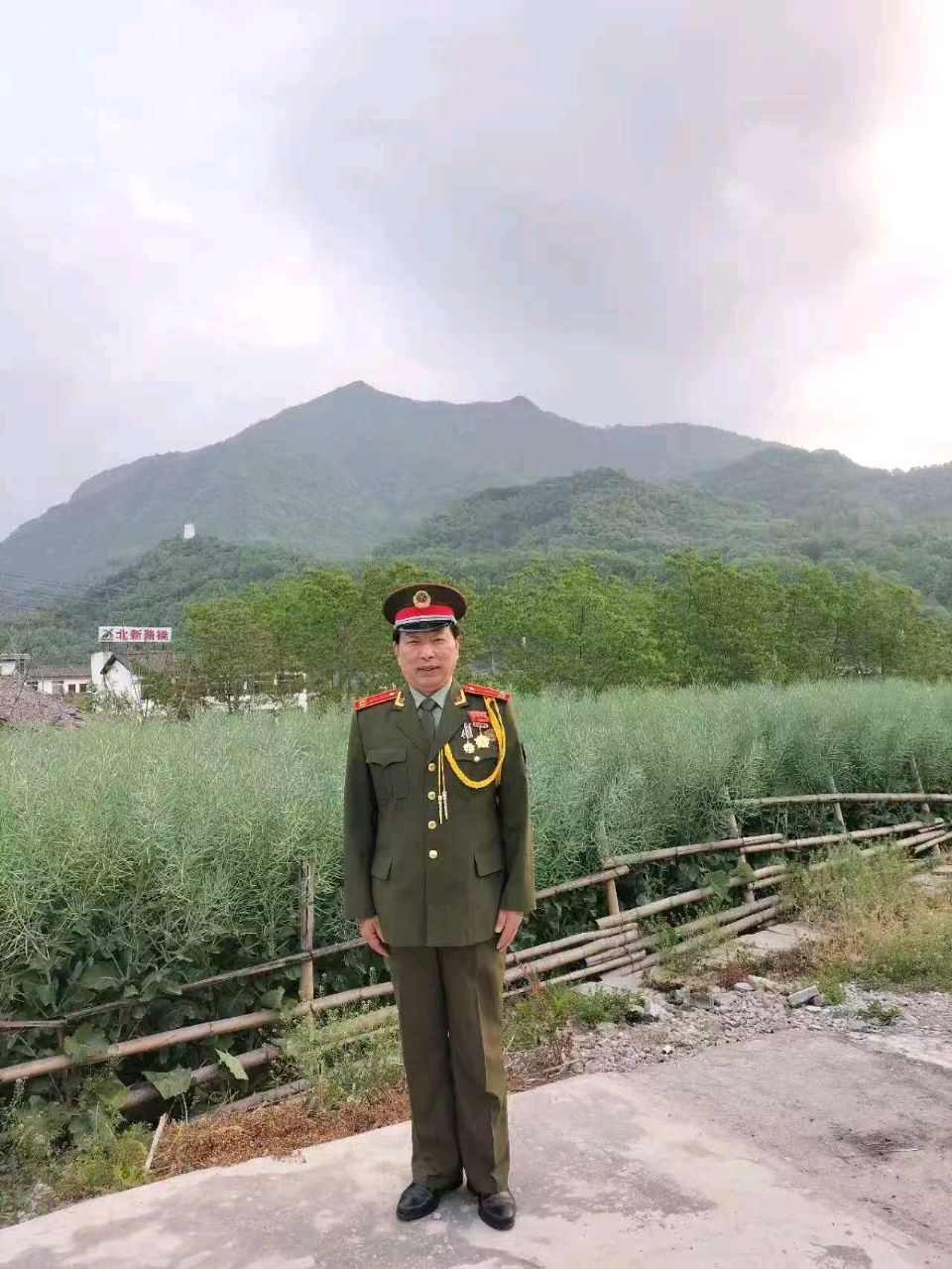 【三苏文学】《不贪钱财高尚的爱情之花越开越艳》四川成都夏子和老师的佳作（图2）
