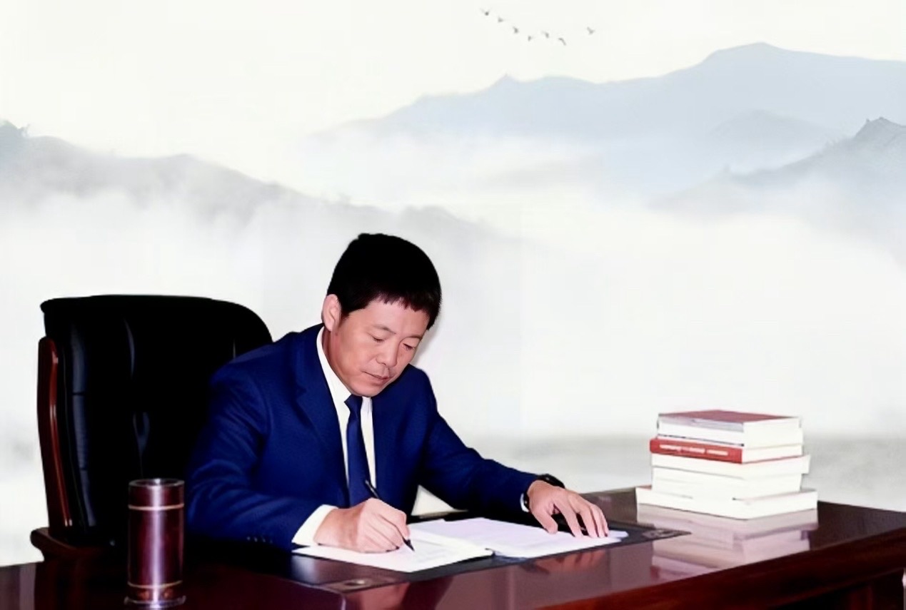 【名人专栏-时代面孔】《犁耕黑土写初心 笔墨赤诚暖人间》——农民作家富有半耕半读、扎根乡土的坚守与担当|阳光柔剑组稿 附“富有”致谢信【海外华英】(图35)
