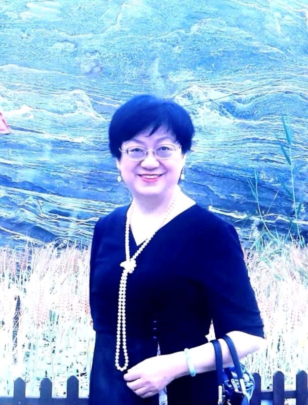 旭日东升//《赞党端婧·十六韵》