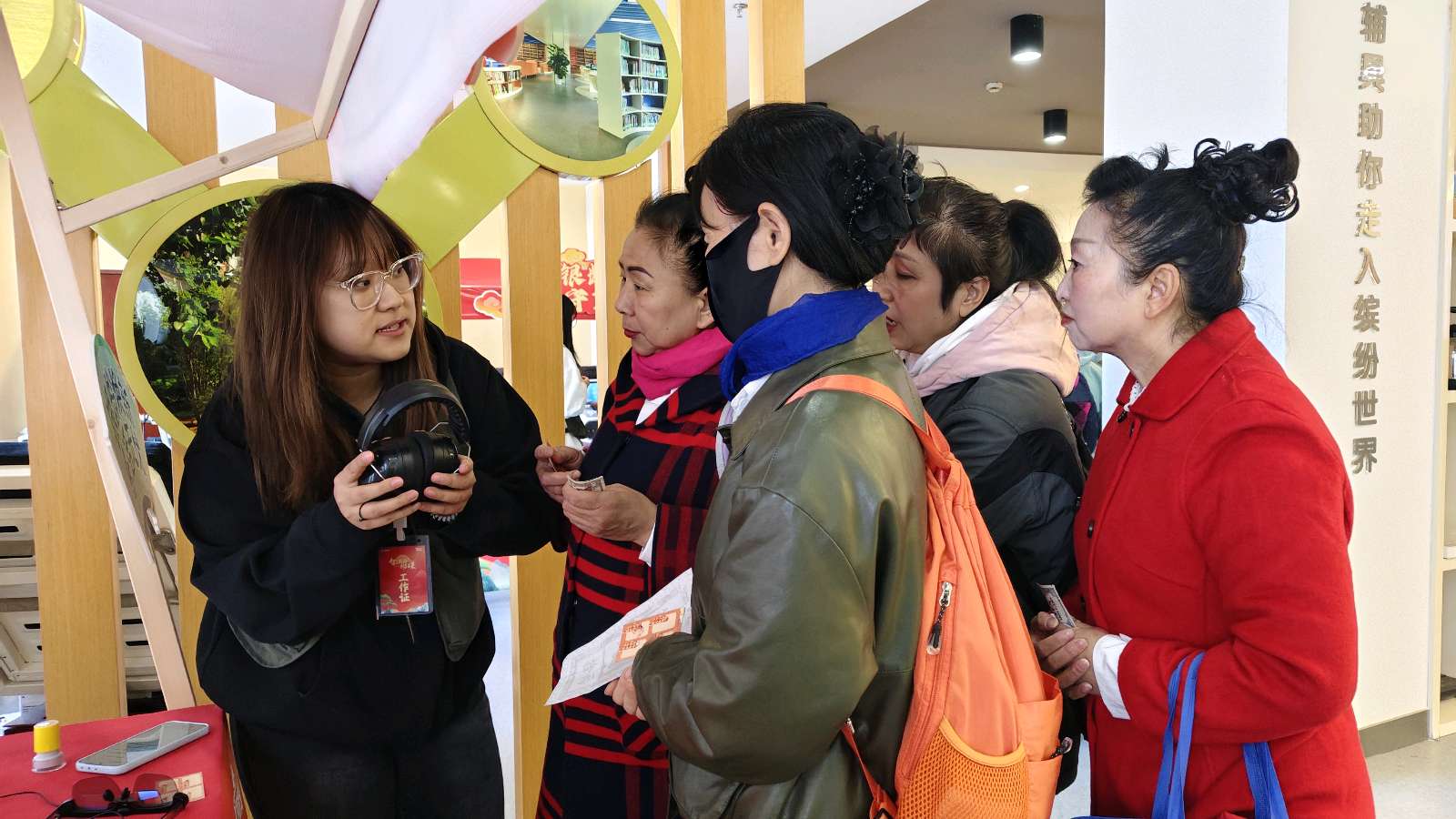 体验智能辅助器具 乐享“智汇”晚年生活(图4)