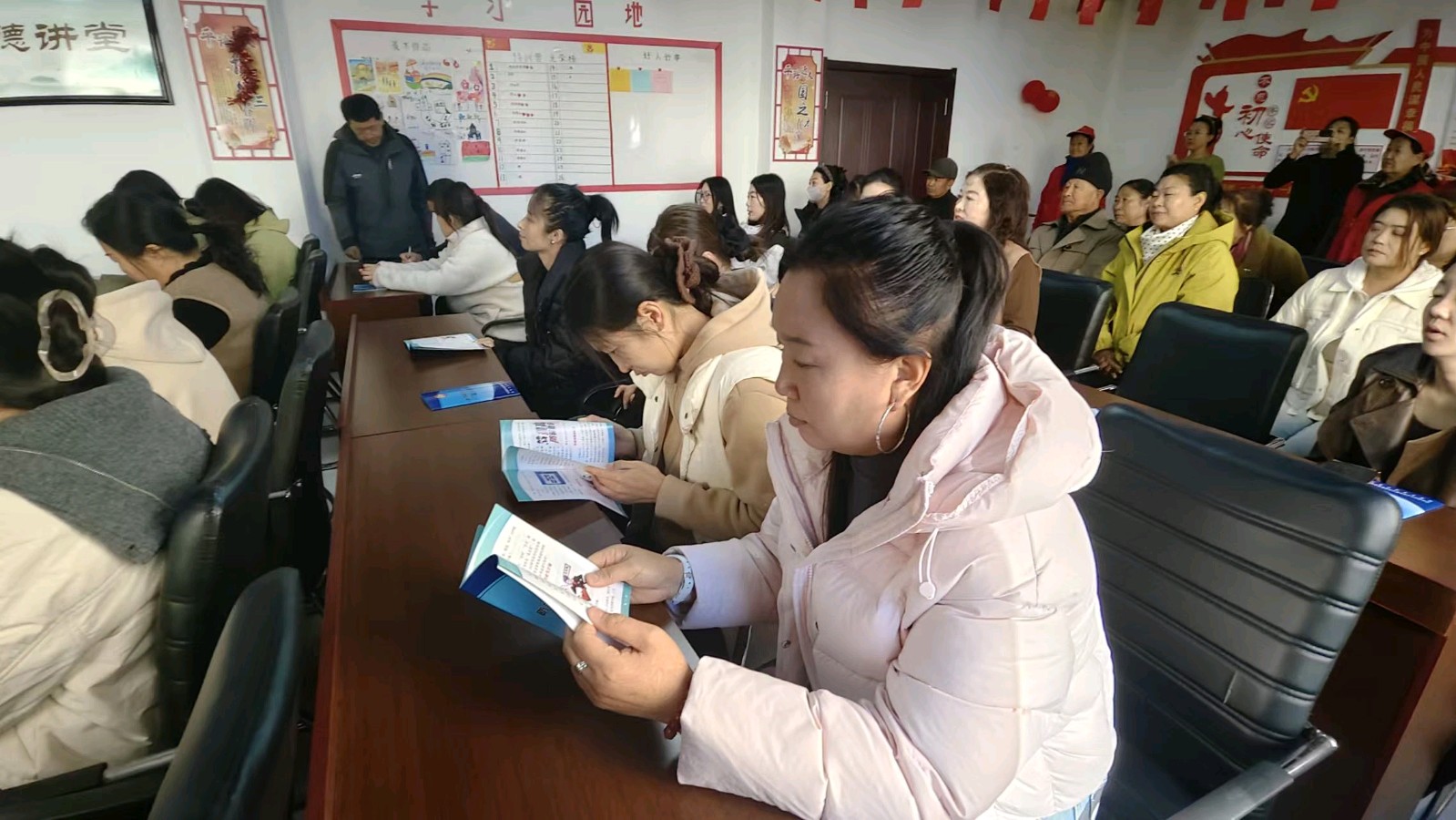 书香反诈润社区 志愿服务暖人心（图3）